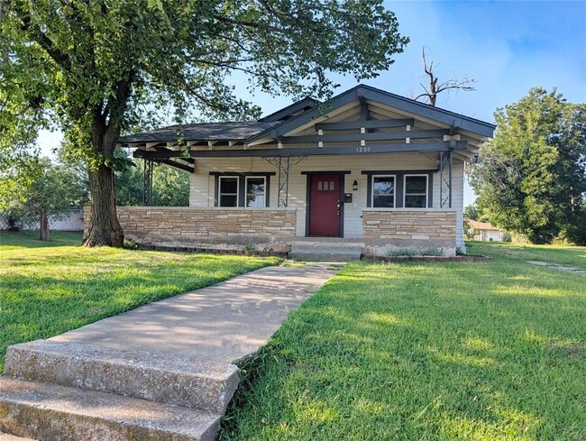 property at 1200 NW 33rd St