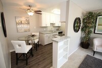 Building Photo - Sierra Fair Apartamentos in Sacramento, California