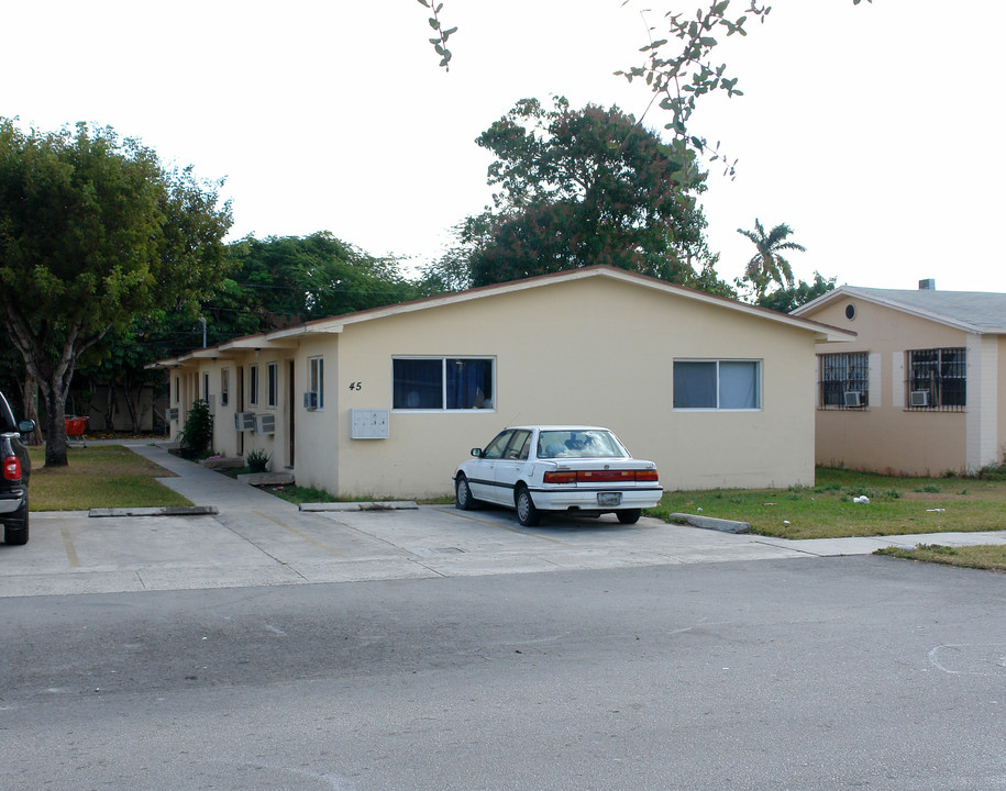 45-121 NW 3rd Ave in Homestead, FL - Building Photo