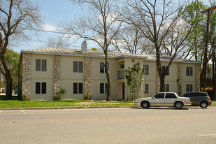 The Garden Apartments in Kerrville, TX - Building Photo