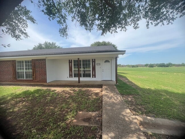 175 Katy St in China Spring, TX - Building Photo - Building Photo