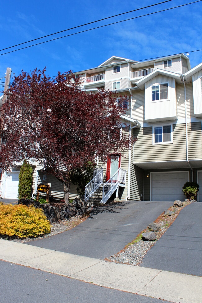 421 NE Morton St in Pullman, WA - Building Photo - Building Photo