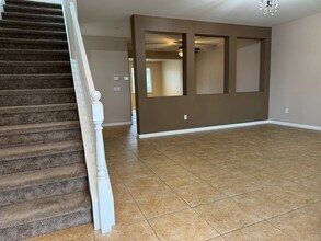 3009 Monument Dr in Roseville, CA - Building Photo - Building Photo