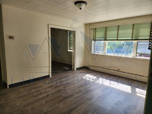 309 S 10th St in Laramie, WY - Foto de edificio - Building Photo