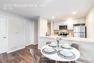 10329 Meridian Ave N in Seattle, WA - Building Photo - Building Photo
