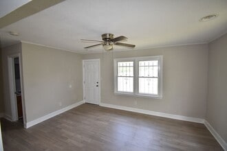 1527 McArthur Rd in Fayetteville, NC - Building Photo - Building Photo