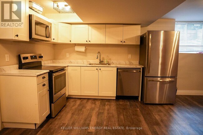 134 Melrose St in Oshawa, ON - Building Photo - Building Photo