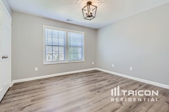 5412 The Vyne Ave in Atlanta, GA - Building Photo - Building Photo