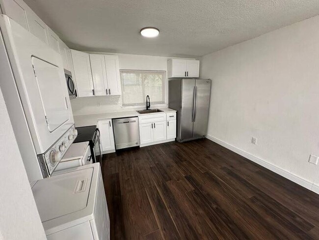 property at 2115 Mara Ct