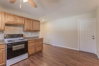 15 Danville Dr in Greenlawn, NY - Building Photo - Building Photo