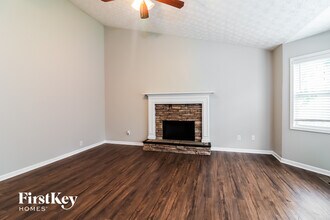 358 Farm Brook Ln in Dallas, GA - Building Photo - Building Photo