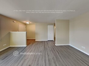 800 S Cedarcrest Dr in Schaumburg, IL - Foto de edificio - Building Photo