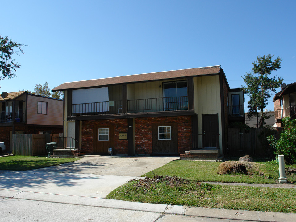 3649 Martinique Ave in Kenner, LA - Foto de edificio