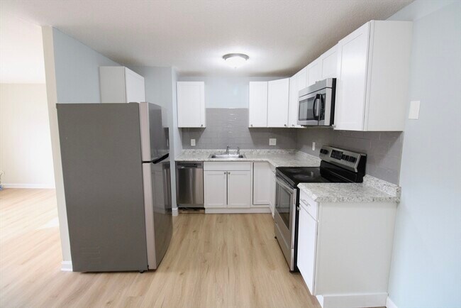 77 L Nicholas Rd in Framingham, MA - Building Photo - Building Photo