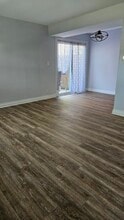 10 N Fernwood Dr in Bolingbrook, IL - Building Photo - Building Photo