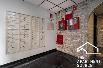 2300 N Harlem Ave, Unit 404 in Elmwood Park, IL - Building Photo - Building Photo