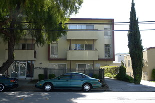 117 Vera Ave Apartments