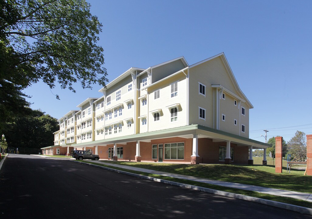 Wilmot Crossing in New Haven, CT - Foto de edificio