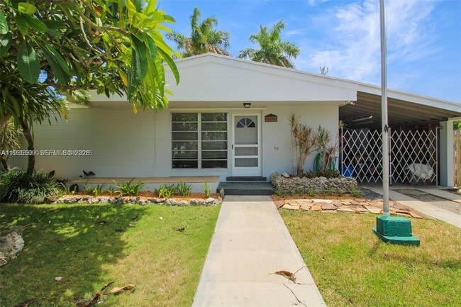 10250 Caribbean Blvd in Cutler Bay, FL - Building Photo - Building Photo