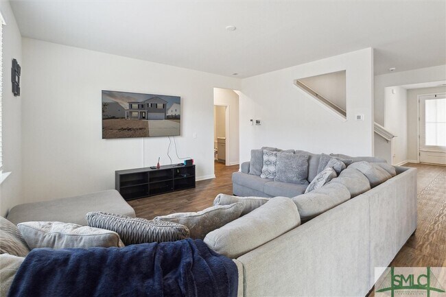 property at 352 Wedge Cir