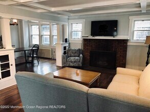 108 Atlantic Ave in Point Pleasant Beach, NJ - Building Photo - Building Photo