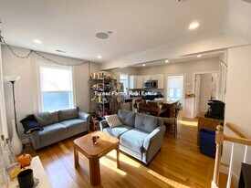 721 Parker St, Unit 4 in Boston, MA - Building Photo
