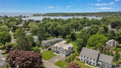 6 Outlook Dr in Darien, CT - Building Photo - Building Photo