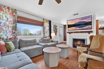 49 Clover Hill Dr in Poughkeepsie, NY - Building Photo - Building Photo