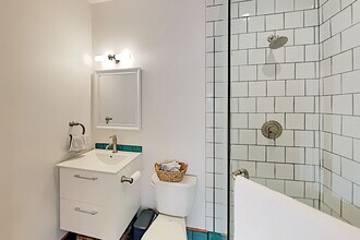 1205 Blanchard St in Santa Barbara, CA - Foto de edificio - Building Photo