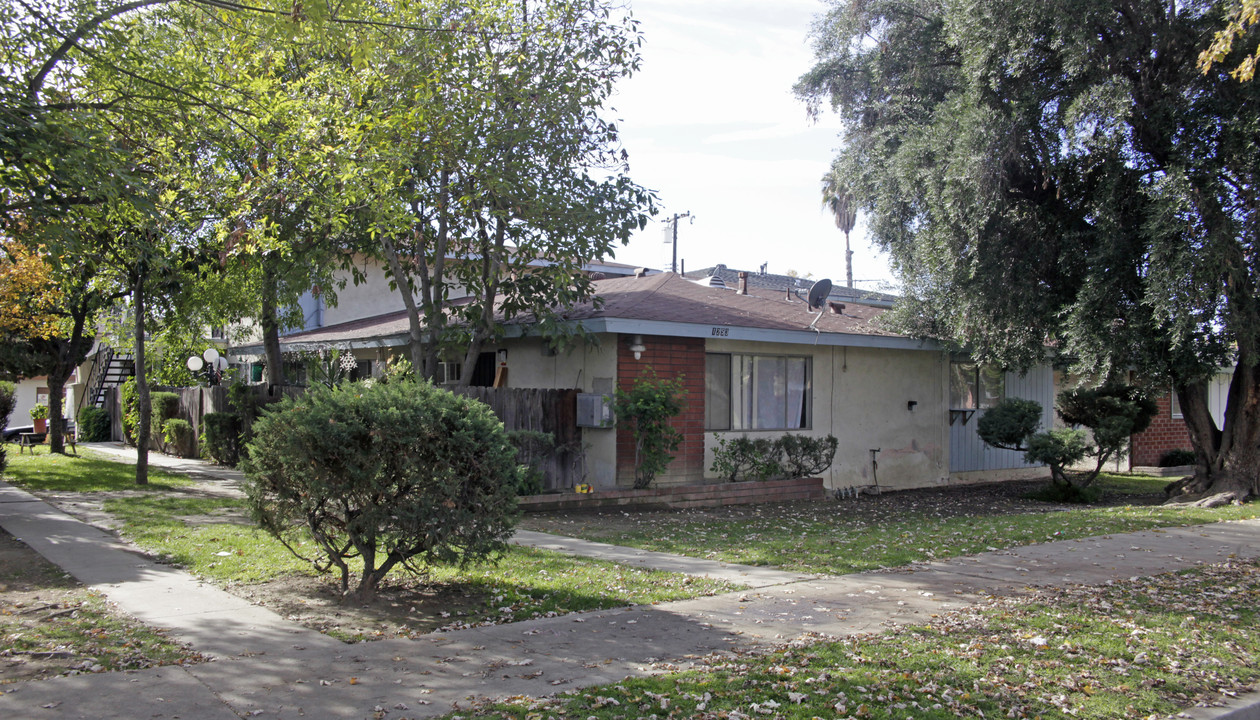 1253 W Rosewood Ct in Ontario, CA - Building Photo