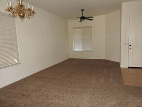 6940 Cherry Ridge Cir in Roseville, CA - Building Photo - Building Photo