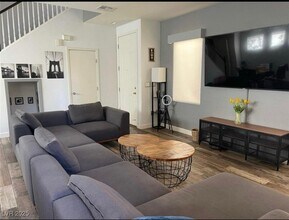 5289 Coral Ribbon Ave in Las Vegas, NV - Building Photo - Building Photo