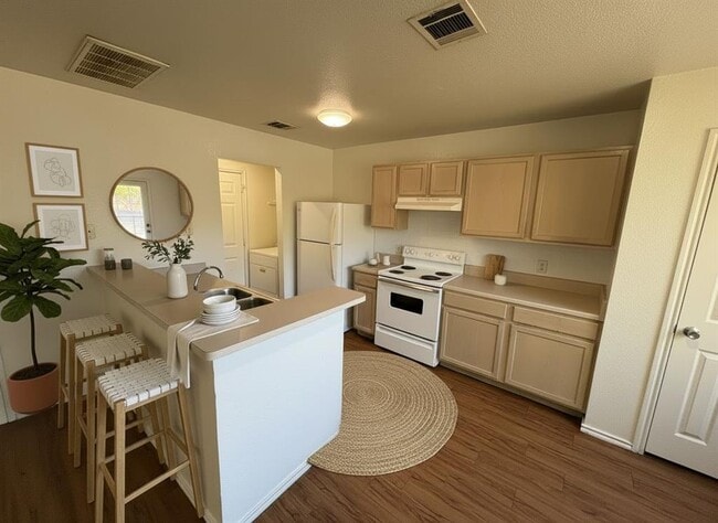 111 Cedar Ln in San Marcos, TX - Building Photo - Building Photo