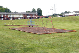 Oakdale Square Apartments / Townhomes in Bloomington, IN - Building Photo - Building Photo