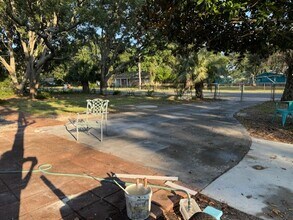 8156 4th St in Navarre, FL - Building Photo - Building Photo