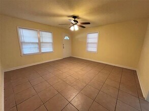 304 Elm St in Hurst, TX - Building Photo - Building Photo