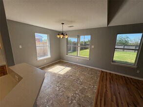 3003 30th St N in Texas City, TX - Building Photo - Building Photo