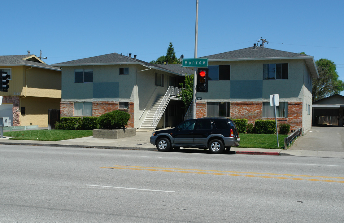 3351 Monroe St in Santa Clara, CA - Foto de edificio