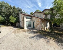 2700 Mulford Cove in Austin, TX - Building Photo