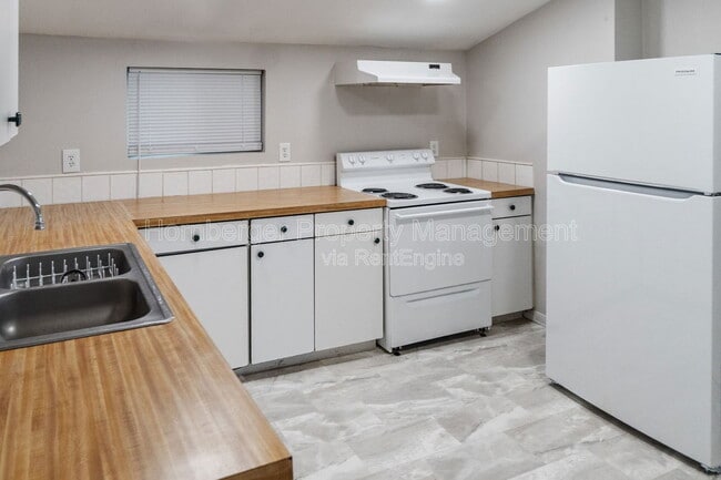 227 E Ermina Ave in Spokane, WA - Building Photo - Building Photo