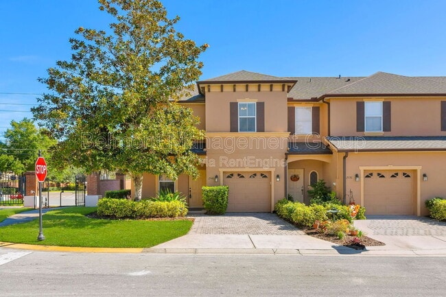 property at 2540 Retreat View Cir