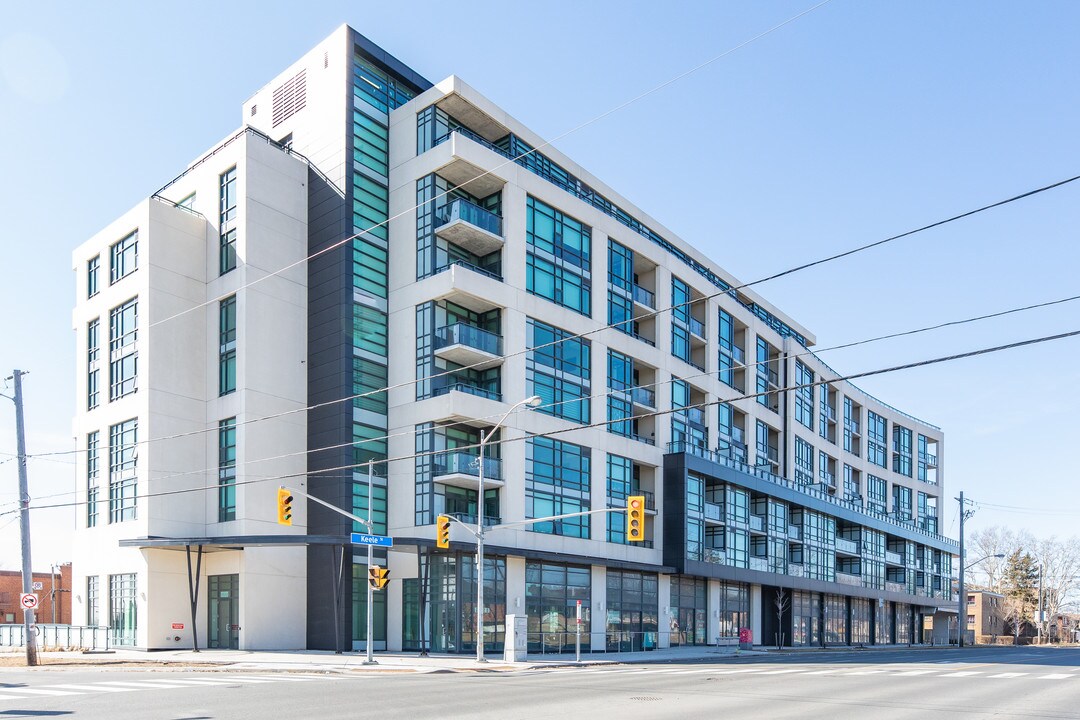Visto Condominiums in Toronto, ON - Building Photo