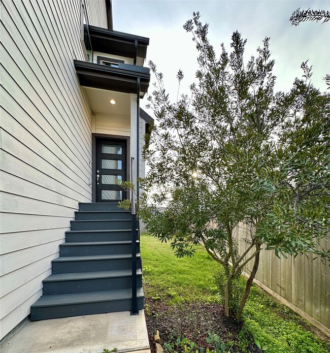 property at 9442 Starlight Oak Dr