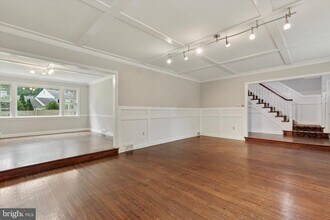 310 Pine Tree Rd in Wayne, PA - Building Photo - Building Photo