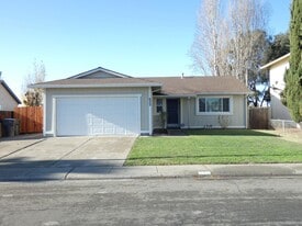 622 Wigeon Way in Suisun City, CA - Building Photo