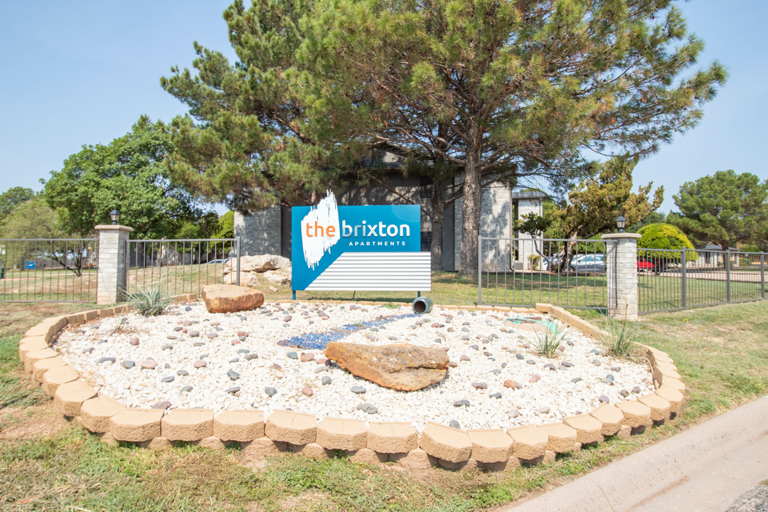 The Brixton Apartments in San Angelo, TX - Foto de edificio