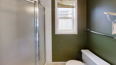 11324-1192A 92a St in Grande Prairie, AB - Building Photo - Building Photo