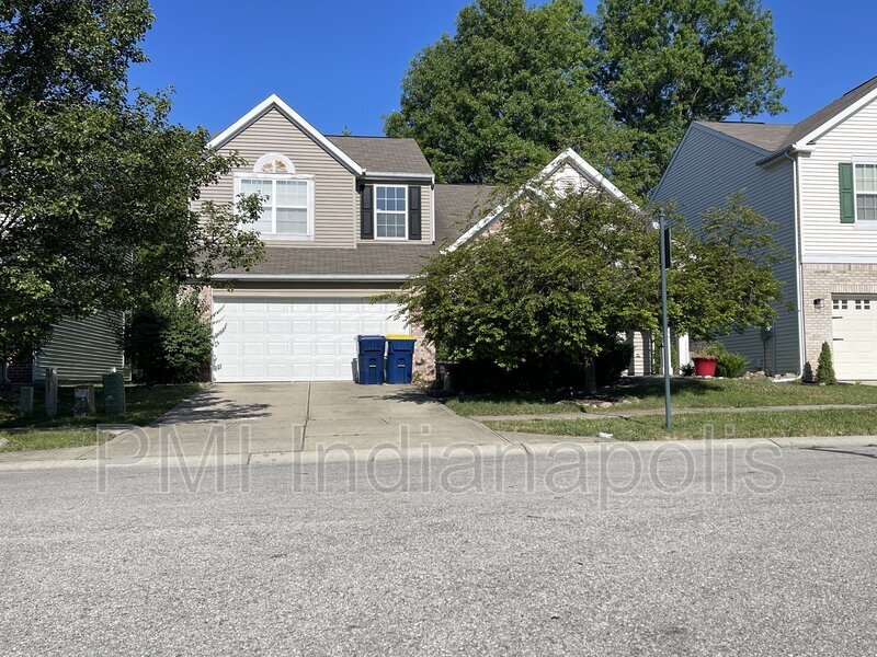 13034 W Elster Way in Fishers, IN - Building Photo
