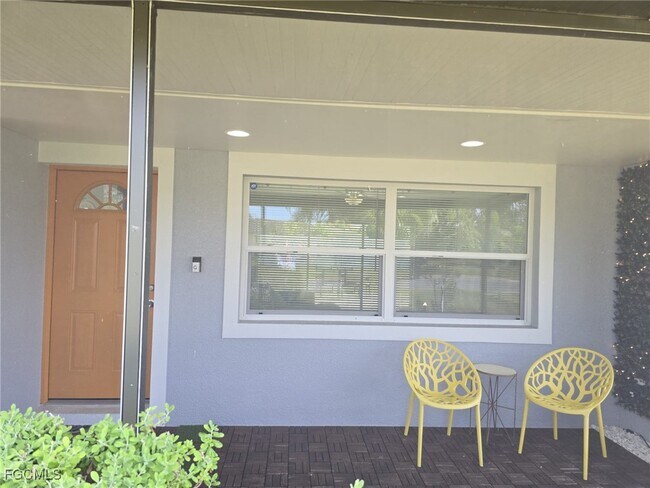 112 Rowland Rd in Lehigh Acres, FL - Building Photo - Building Photo