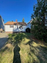 21050 N Vine Ave in Euclid, OH - Building Photo - Building Photo